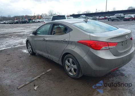 2013 Hyundai Elantra Gls z USA, uszkodzony, nr VIN 5NPDH4AE2DH274546